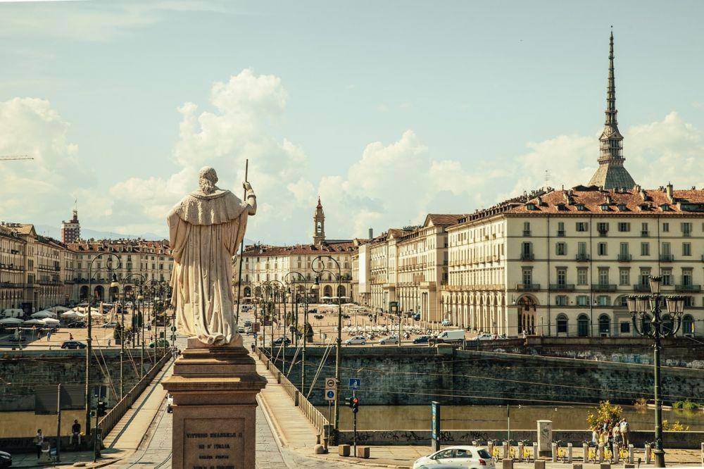 Ilustrasi Piazza Vittorio (pixabay.com/splitshir)