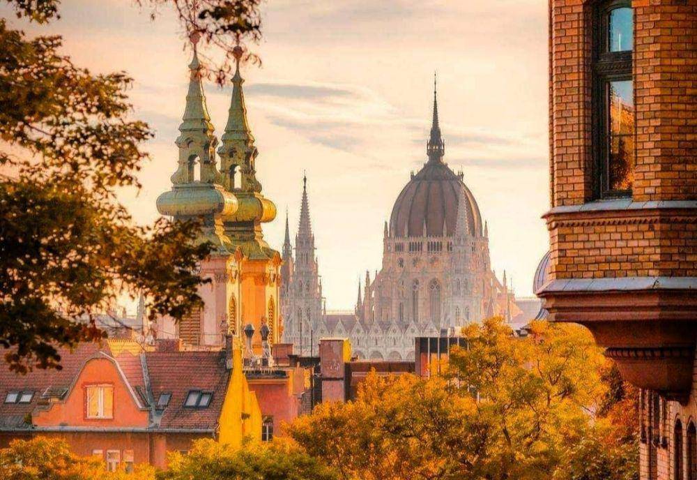 Budapest di Hongaria (instagram.com/nature_relax_me)