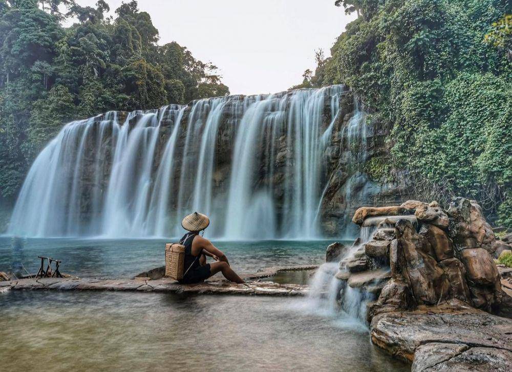Tinuy-An Falls, Bislig (instagram.com/adrian_m0lina)