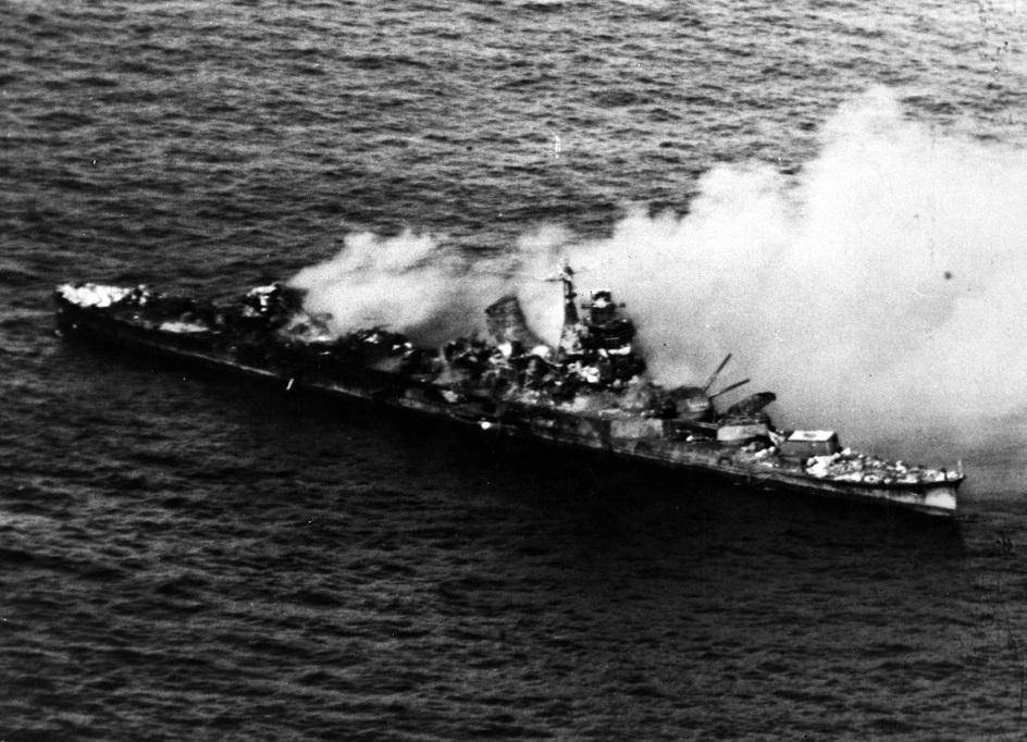 Jepang kalah dalam pertempuran Midway (Wikimedia Commons)