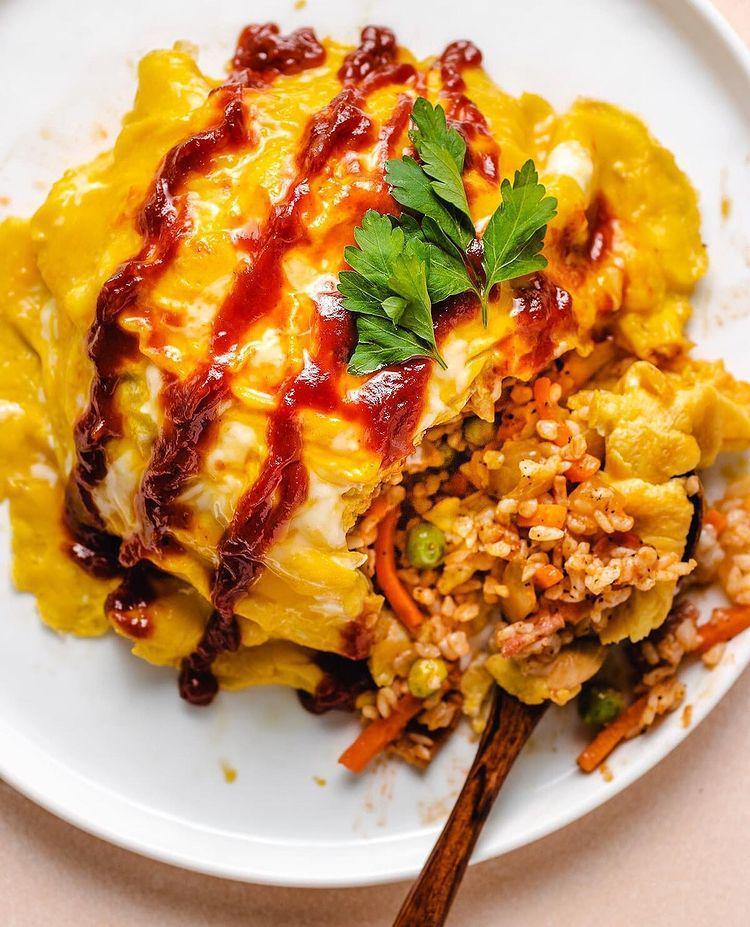 omu rice (instagram.com/iheartumami.ny)