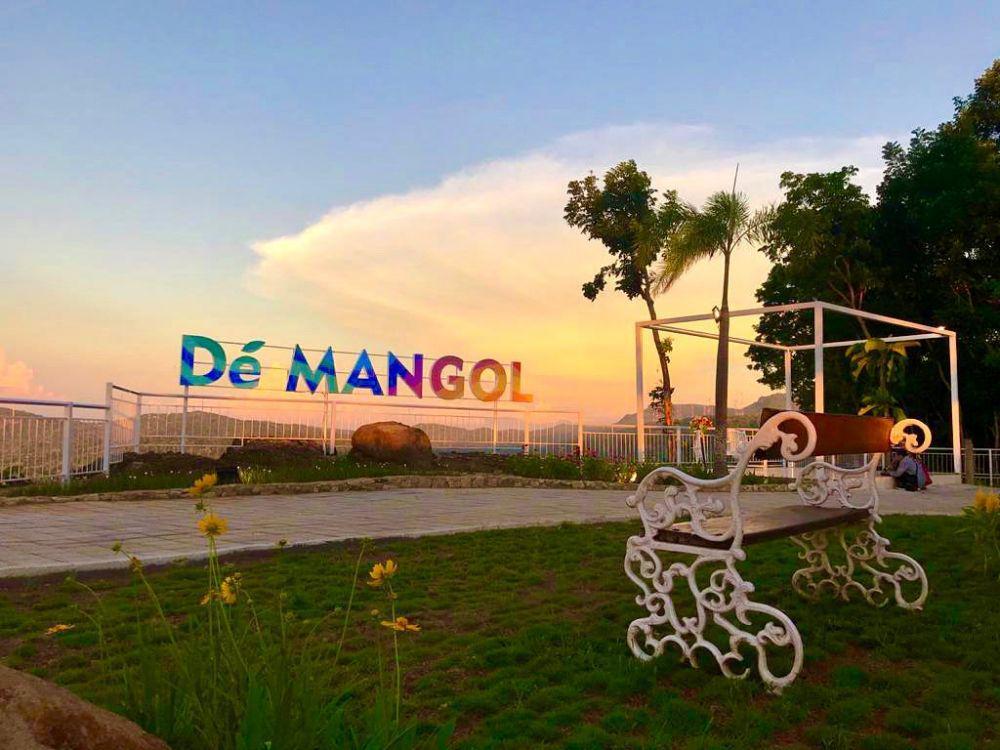 De Mangol (instagram.com/demangol)
