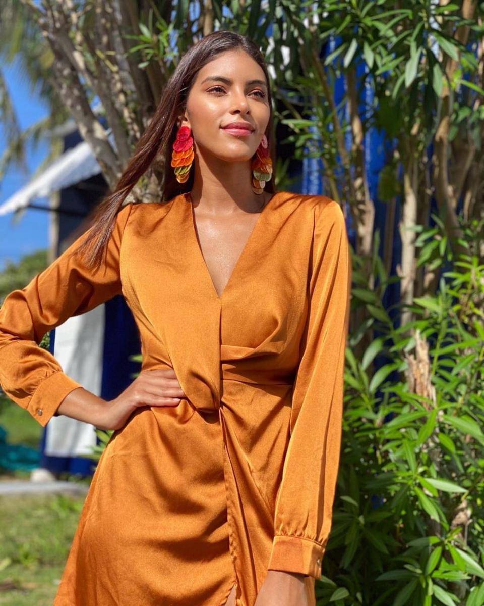 Valeria Ayos (instagram.com/valeayos)