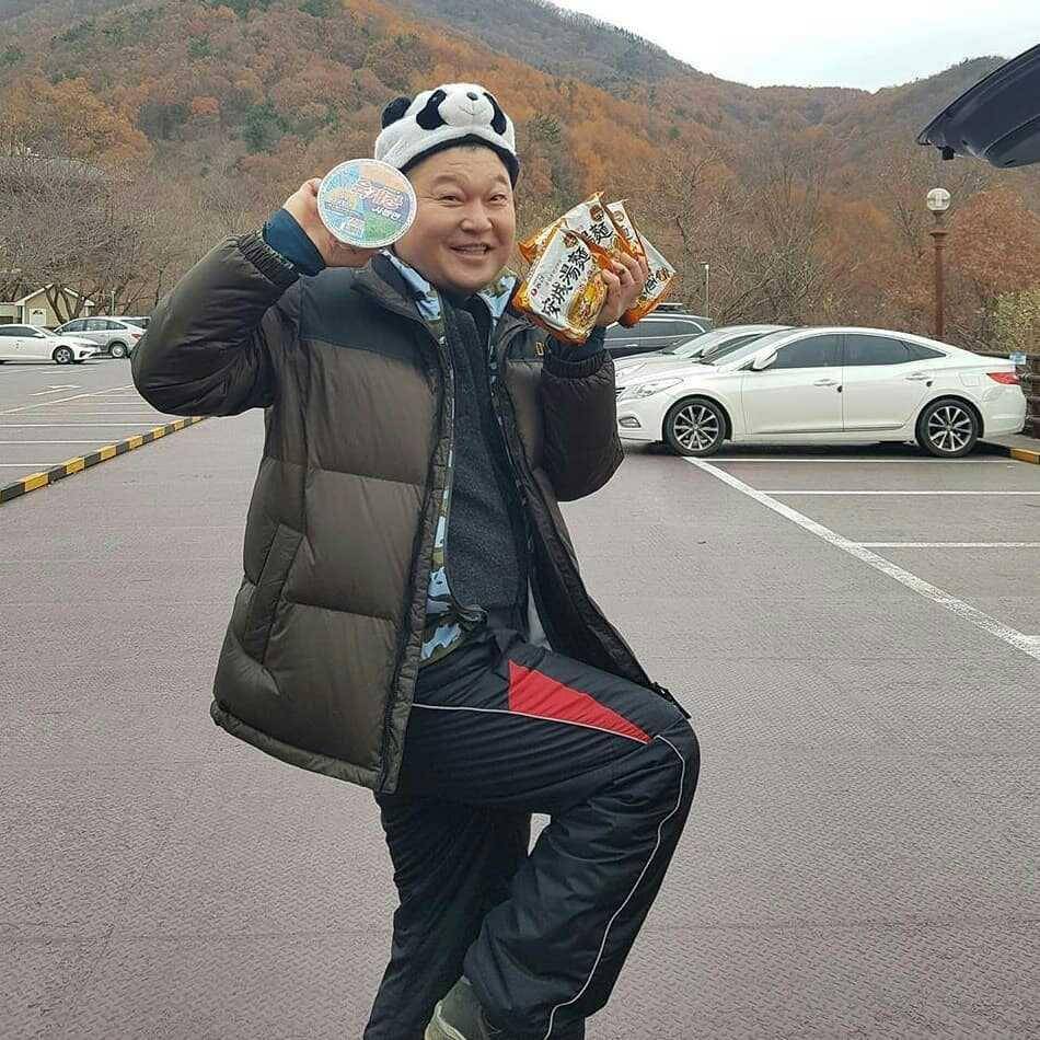 Kang Ho Dong (instagram.com/kanghodongfan)