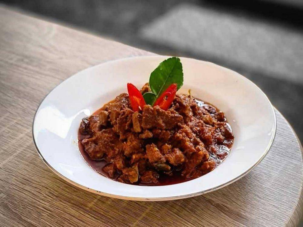Lapis daging khas Surabaya (instagram.com/yetiagustin)