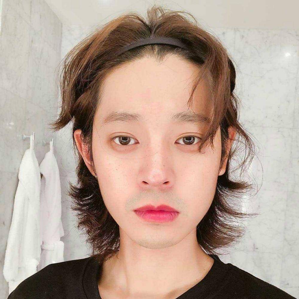 Jung Joon Young (instagram.com/sun4finger_jungjoonyoung_)