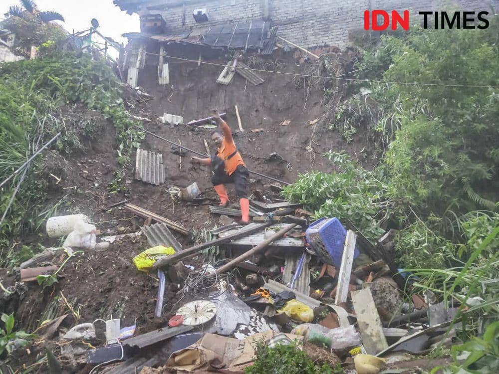 Longsor di Lembang Kabupaten Bandung Barat. (IDN Times/Bagus F)