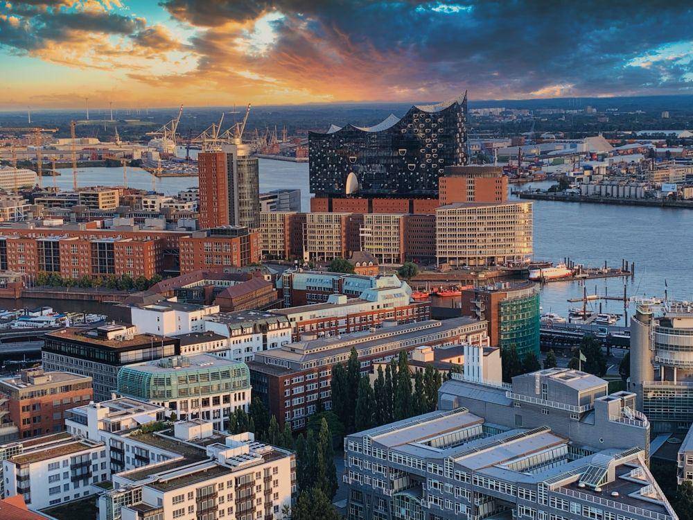 Salah satu pemandangan kota Hamburg (Unsplash.com/Norbert Hentges)