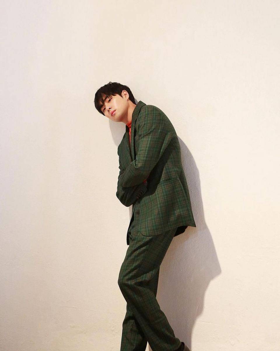 Jo Byeong Gyu (instagram.com/bk_arta)