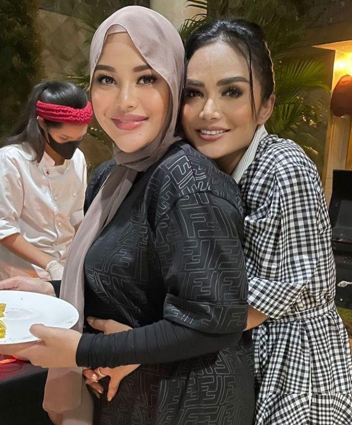 Krisdayanti (instagram.com/krisdayantilemos)