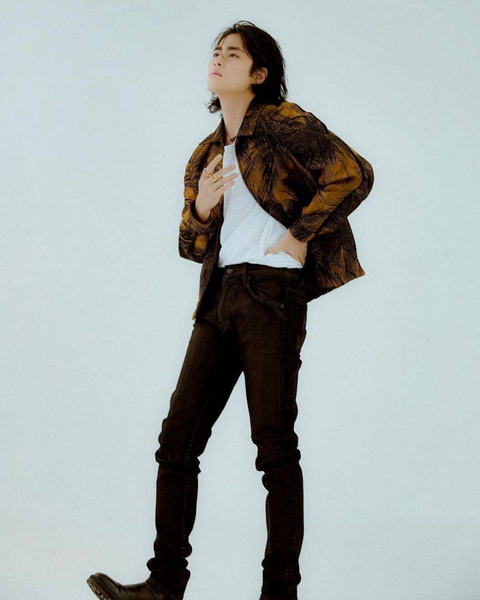 Jo Byeong Gyu (instagram.com/bk_arta)