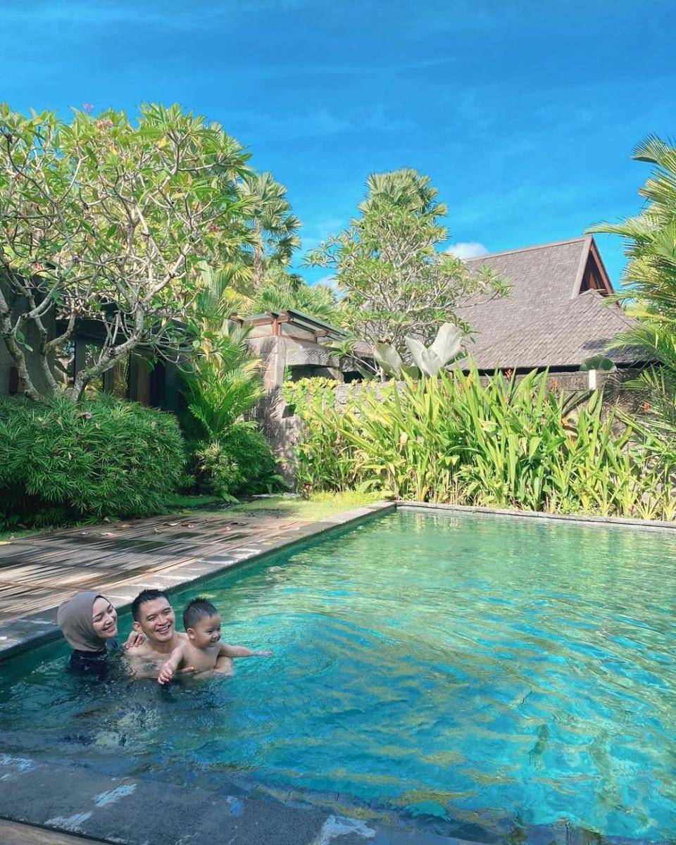 Potret liburan Rezky Aditya dan Citra Kirana di Bali. (instagram.com/citraciki)