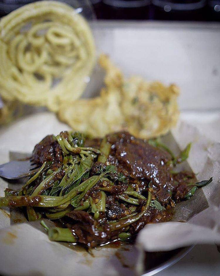 Rujak Kangkung (Instagram.com/kulinercirebon)
