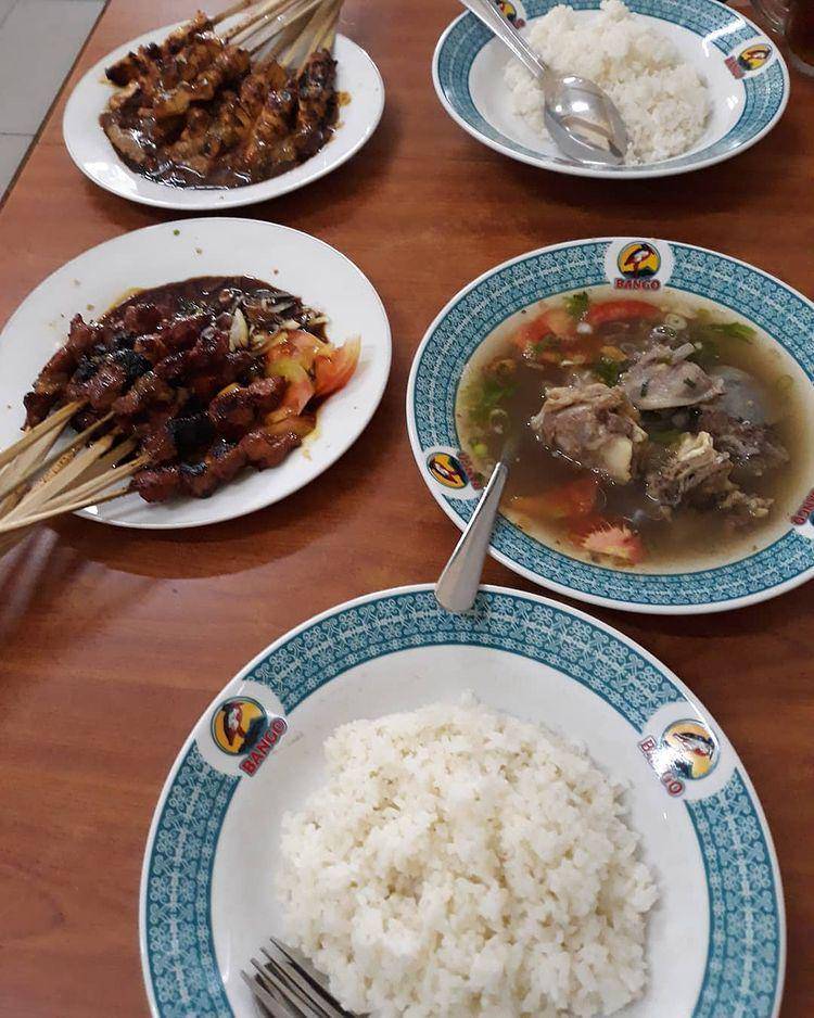 Sate dan Sop Kambing Bang Mansur (instagram.com/ucok.edy)