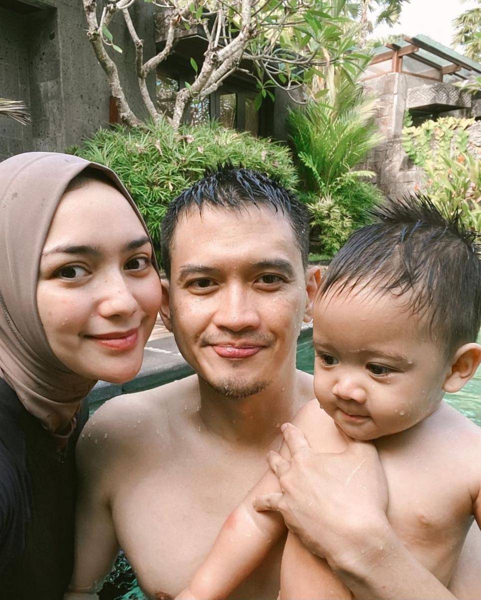 Potret liburan Rezky Aditya dan Citra Kirana di Bali. (instagram.com/citraciki)