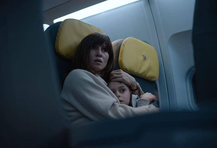 cuplikan Carl Anton Koch dan Peri Baumeister di Red Blood Sky (2021) (dok. Netflix)