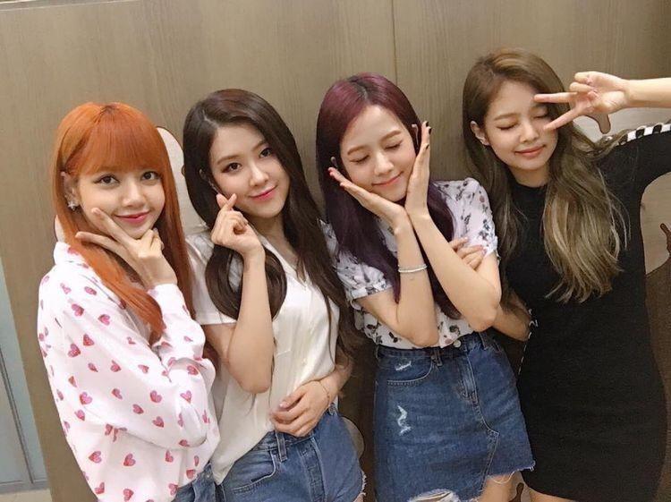 [QUIZ] Kami Tahu Siapa Member BLACKPINK yang Mirip Denganmu dari Pertanyaan Ini!