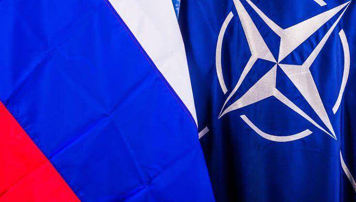 Ilustrasi bendera Rusia dan NATO. twitter.com/MurattSaribas