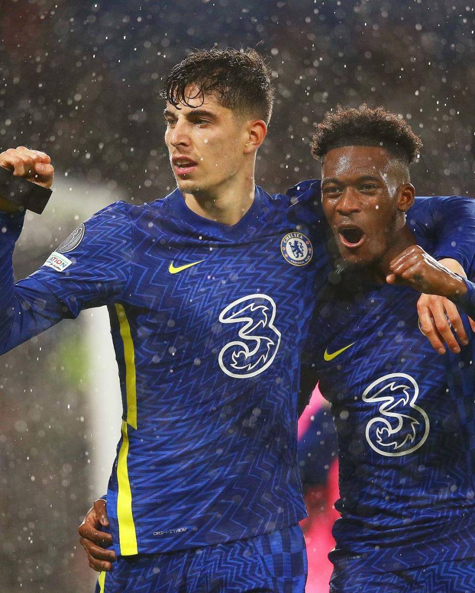 Kai Havertz dan Callum Hudson-Odoi (twitter.com/ChelseaFC)