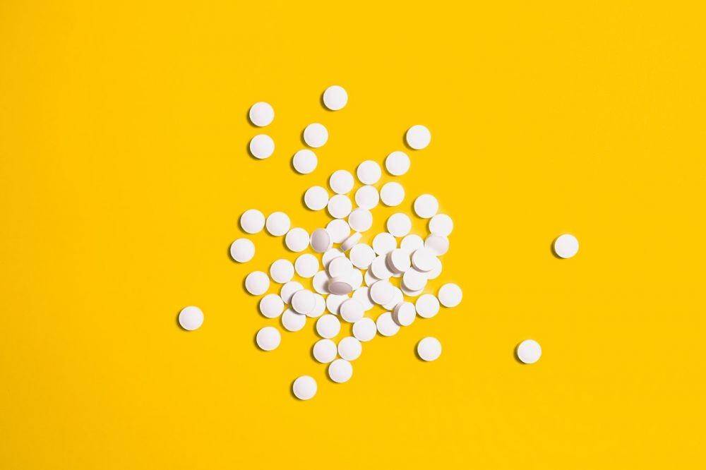ilustrasi obat furosemide dalam bentuk pil (pexels.com/Anna Shvets)