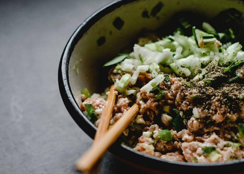 ilustrasi salmon soboro (pexels.com/Eva Elijas)