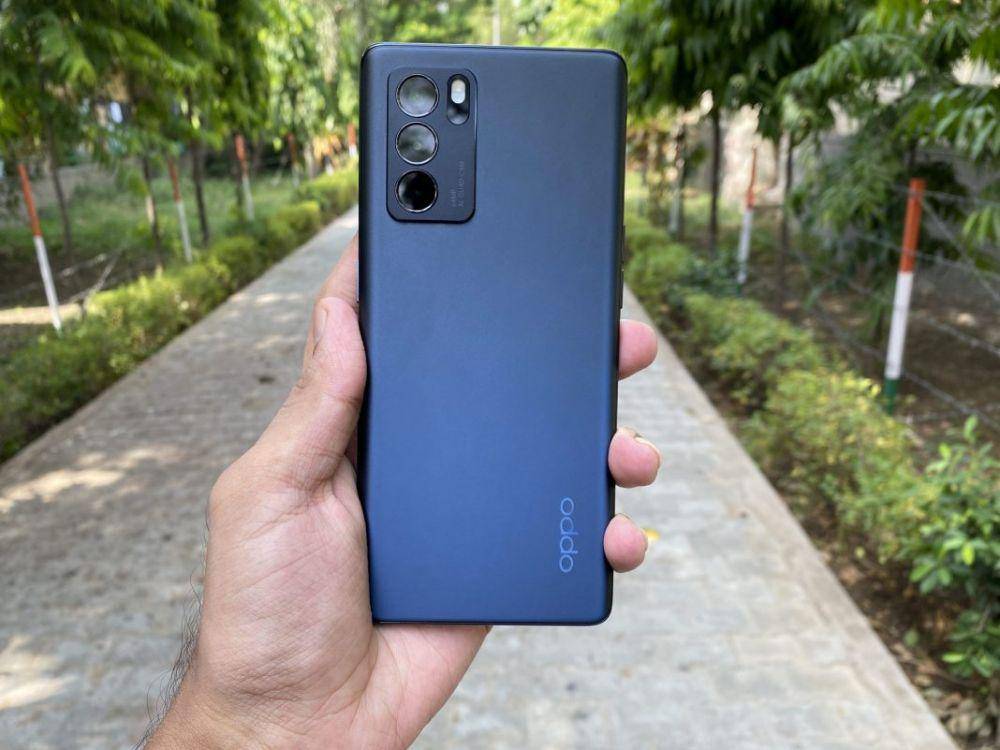Oppo Reno 6 Pro 5G (smartprix.com)