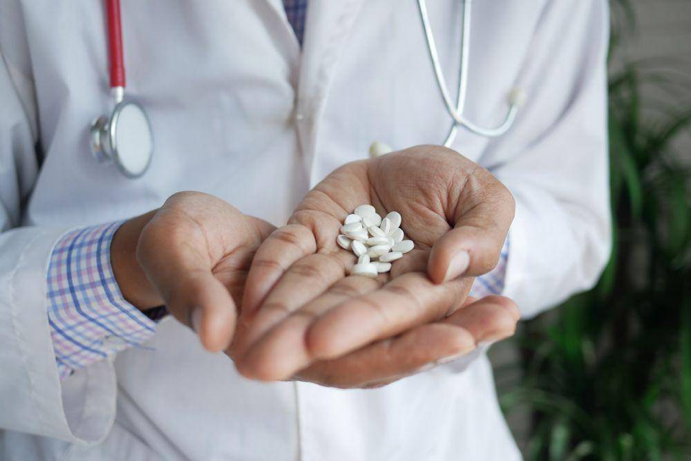 ilustrasi obat furosemide (unsplash.com/Towfiqu barbhuiya)