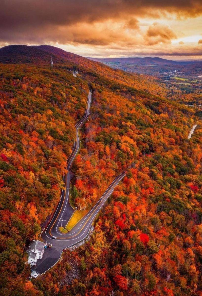 The Berkshires (instagram.com/newengland_igers)