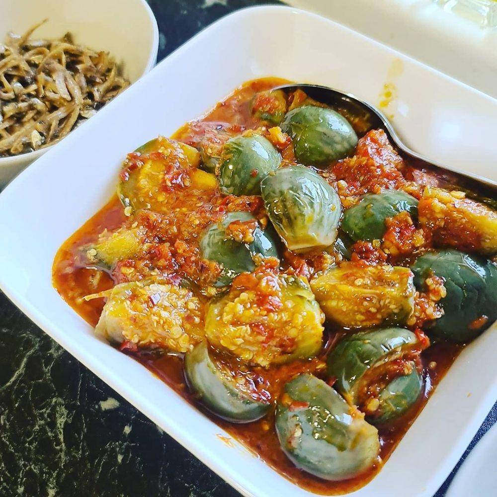 Sambal terung lalap (instagram.com/jun_soeprapto)