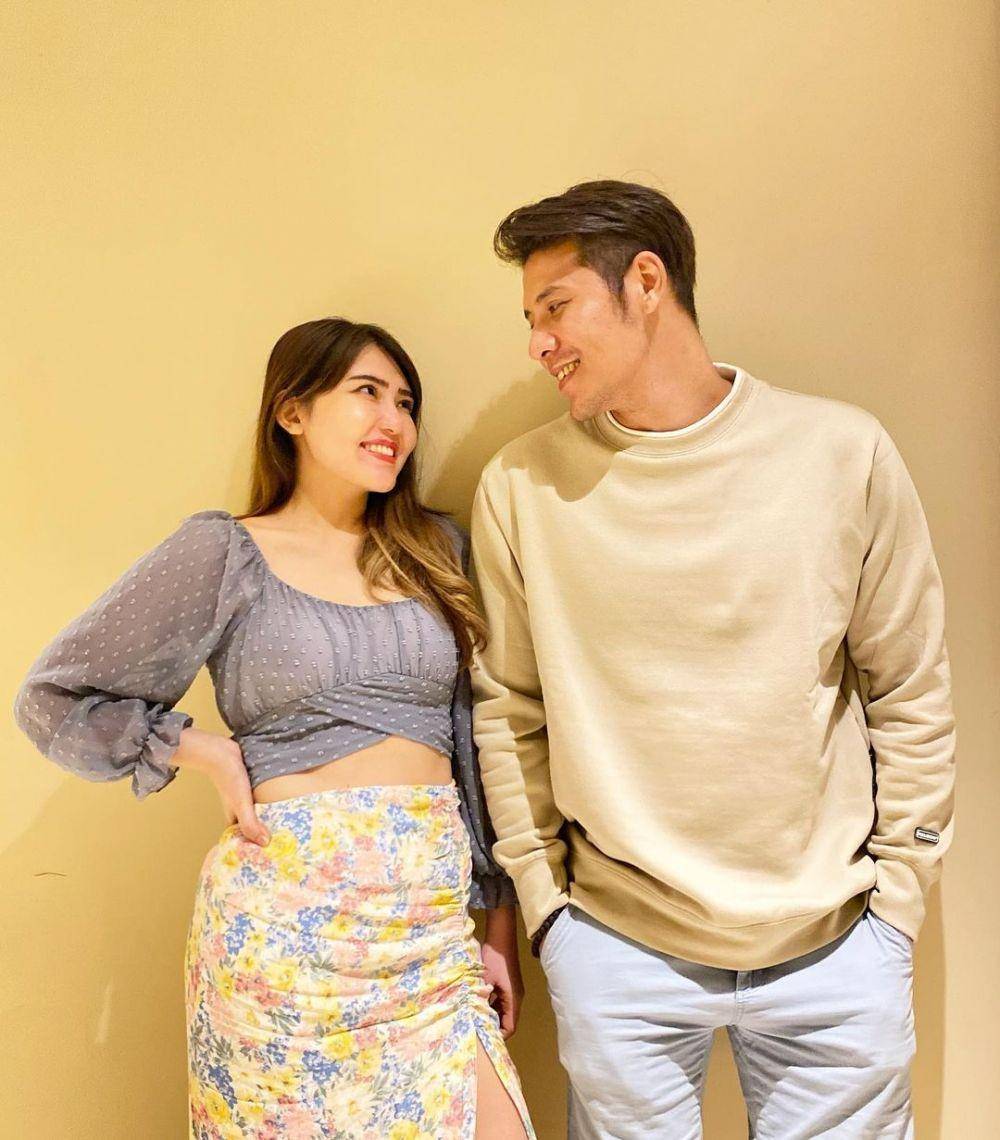 Gaya couple Via Vallen. (instagram.com/viavallen)