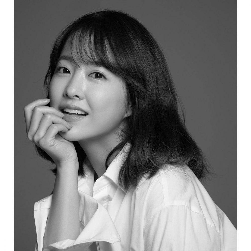 Park Bo Young (instagram.com/bhent_official)
