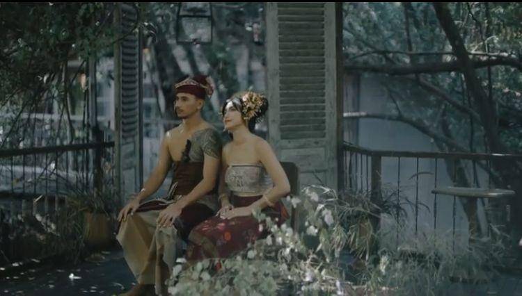 Prewedding Jessica Iskandar dan Vincent Verhaag dengan adat Bali. (Joe Setiawan via Instagram.com/inijedar)