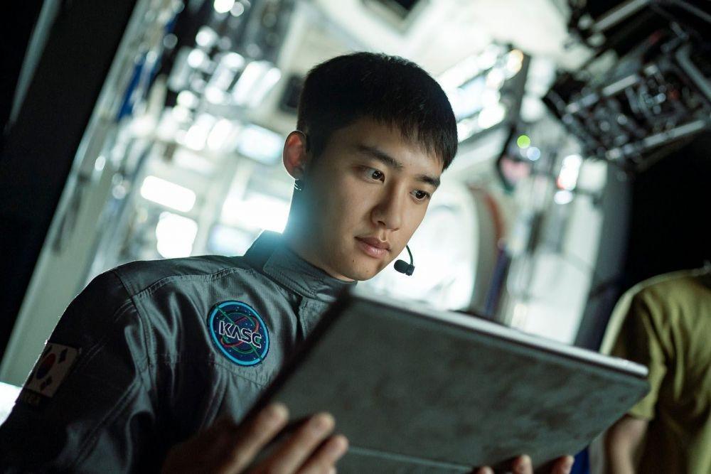 Aktor Serba Bisa, Ini 8 Peran D.O. EXO di Film Hits