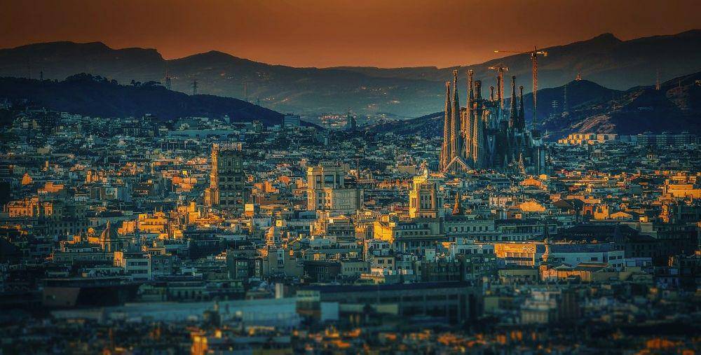 Kota Barcelona (pixabay.com/walkerssk)