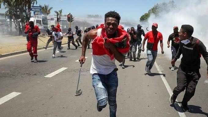 Aksi protes yang terjadi di Eswatini. (twitter.com/Mzilikazi wa Afrika)