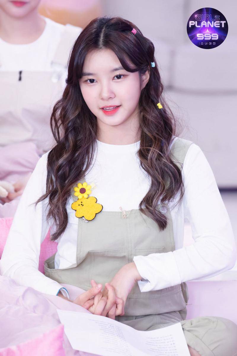 Kim Da Yeon KEP1ER (twitter.com/_girlsplanet999)