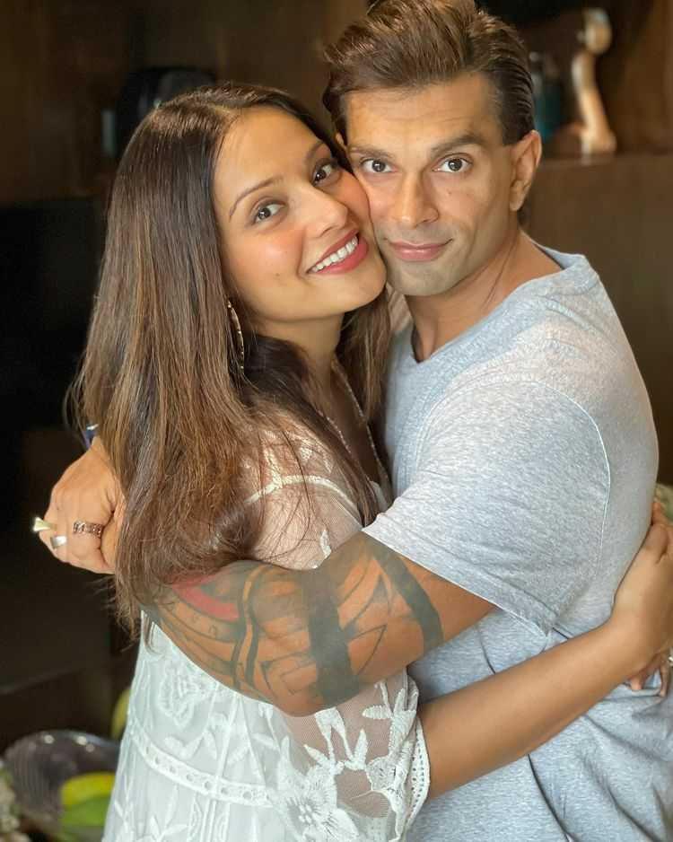 potret Bipasha Basu dan suami (instagram.com/bipashabasu)