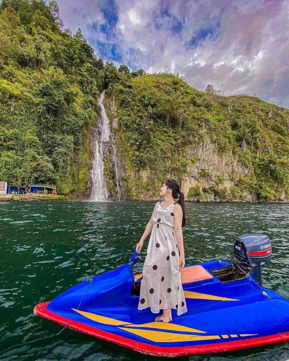 Air Terjun Situmurun (instagram.com/explorewisatasumut)