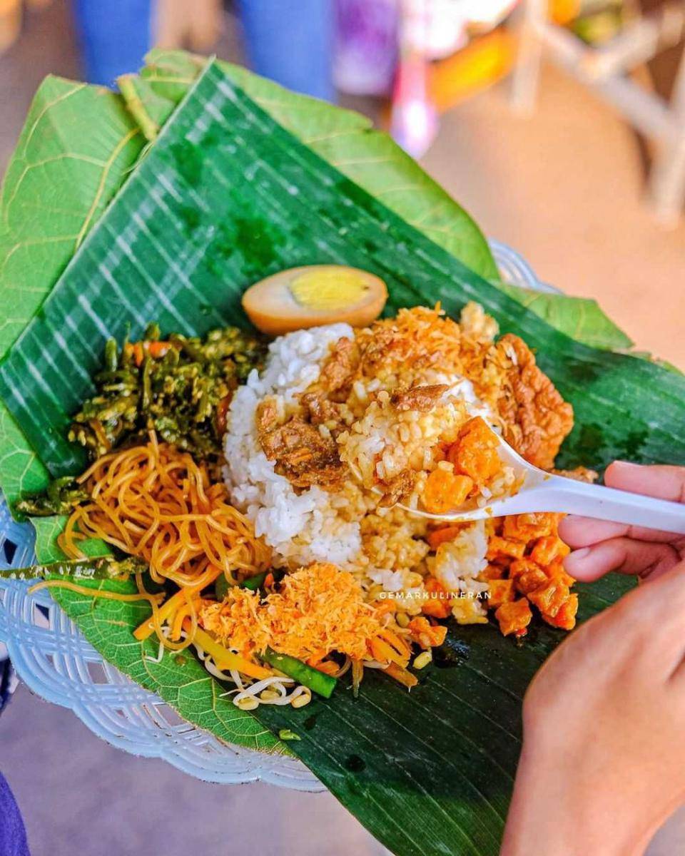 Sego berkat (instagram.com/gemarkulineran)