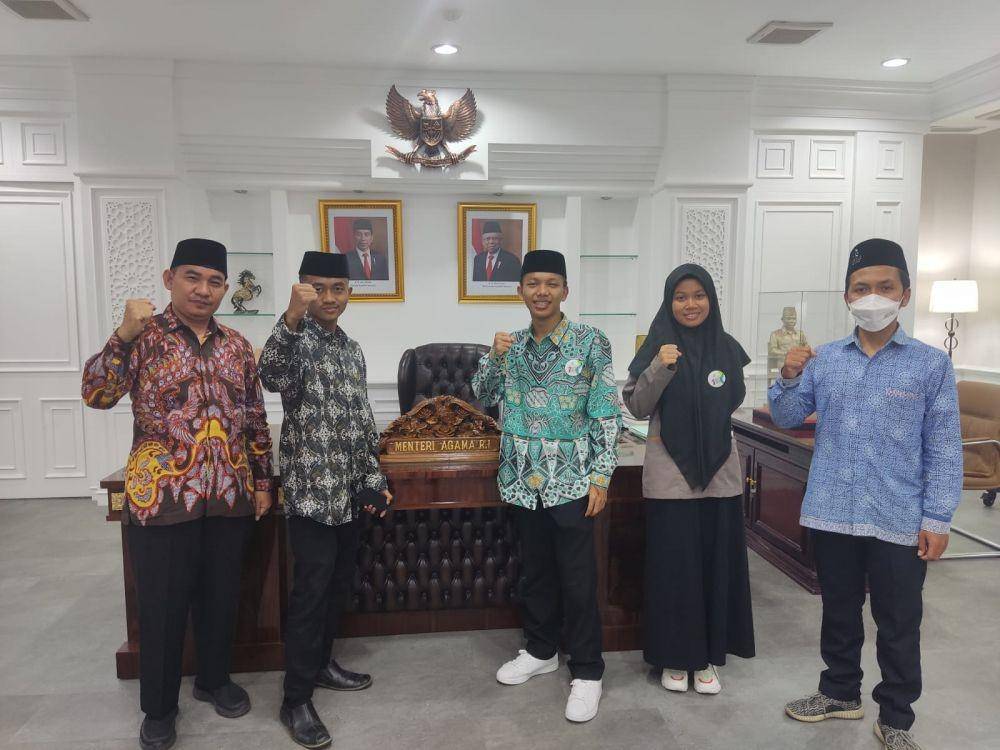 Istimewa
