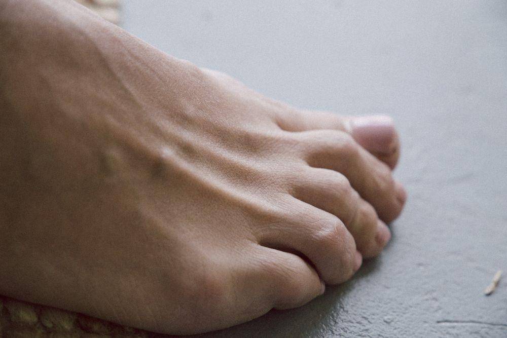 ilustrasi kaki (unsplash.com/Klara Kulikova)