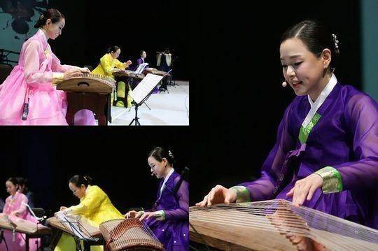 Lee Honey memainkan gayageum (soompi.com)