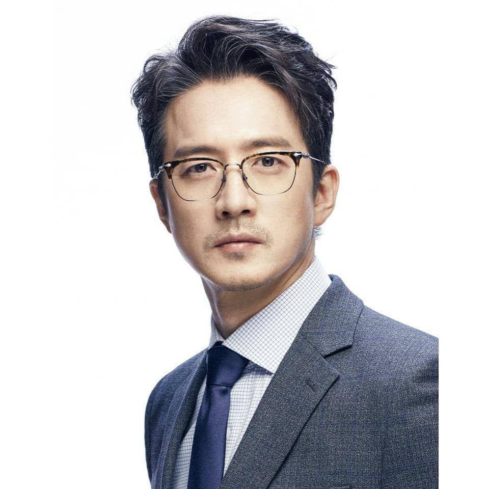 Jung Joon Ho (instagram.com/official_jeongjunho)
