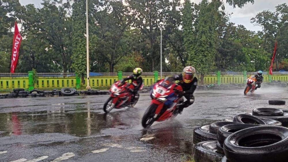 Seru, Para Riders Ikut Track Day CBR Community
