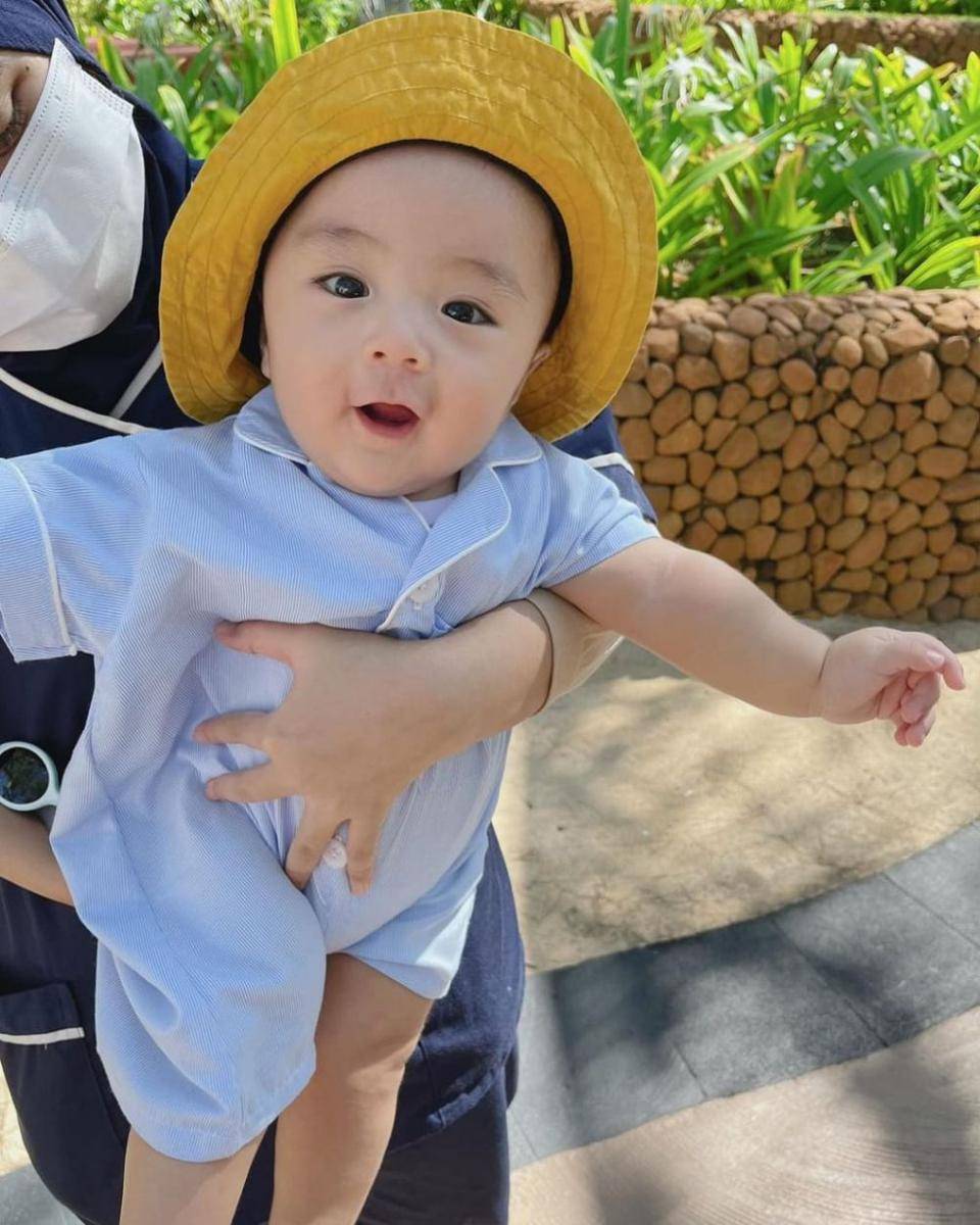 Abercio Mikaelmoza Samudra (instagram.com/therealmomogeisha)