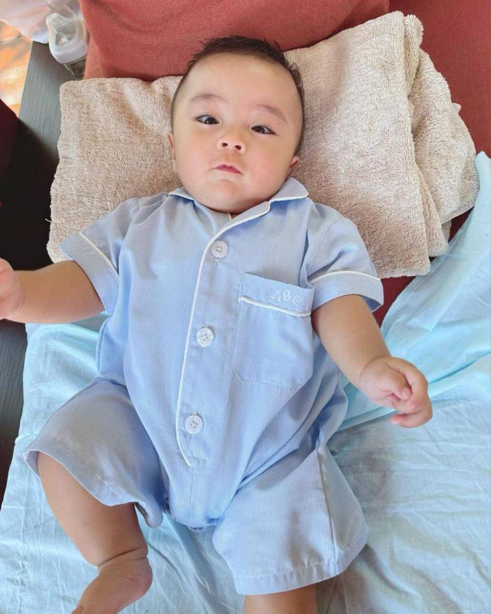 Abercio Mikaelmoza Samudra (instagram.com/therealmomogeisha)