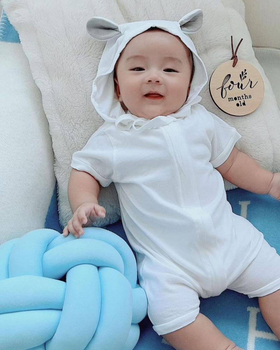 Abercio Mikaelmoza Samudra (instagram.com/therealmomogeisha)