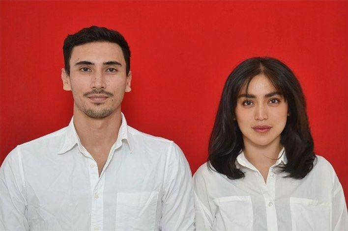 pas foto buku nikah artis (Instagram.com/inijedar)