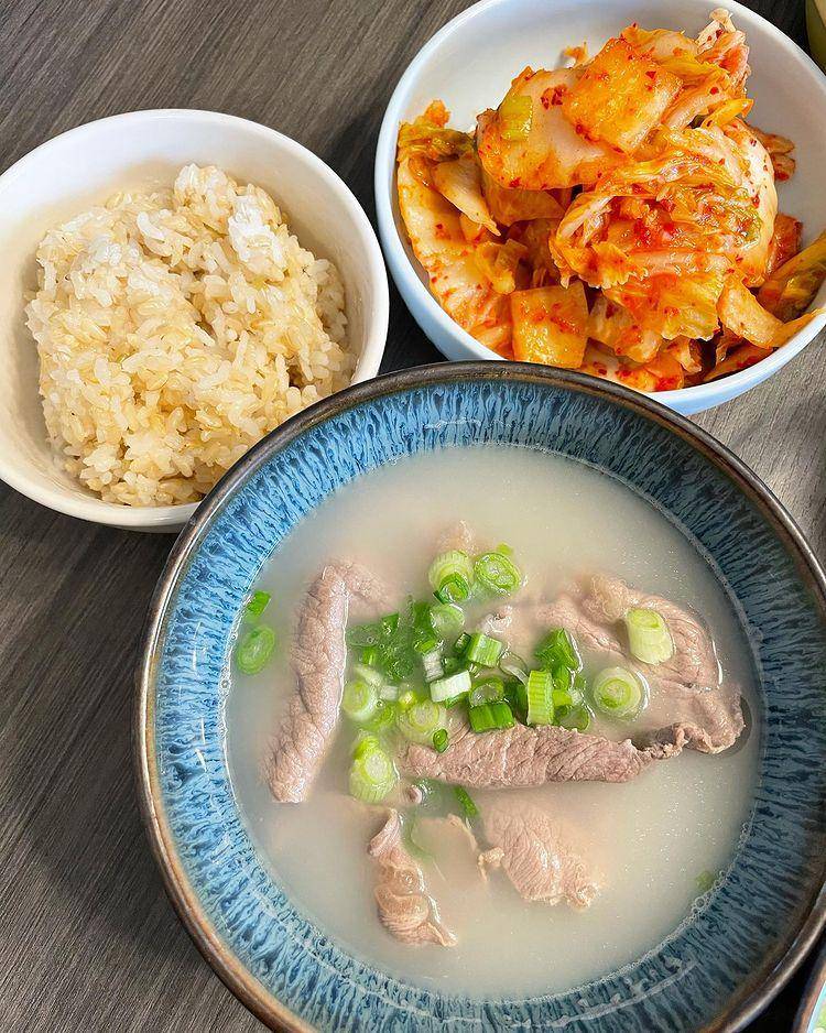 gomguk (instagram.com/irisohiodaily)