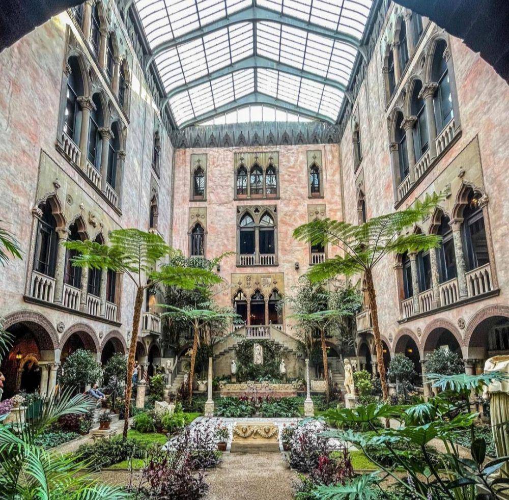 Isabella Stewart Gardener Museum (instagram.com/garridogal)